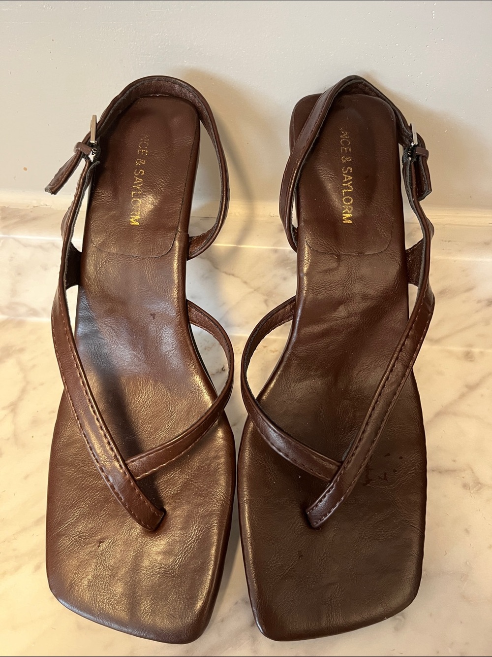 Vance & Saylorm Brown Leather Strappy Sandals - Picture 2 of 4
